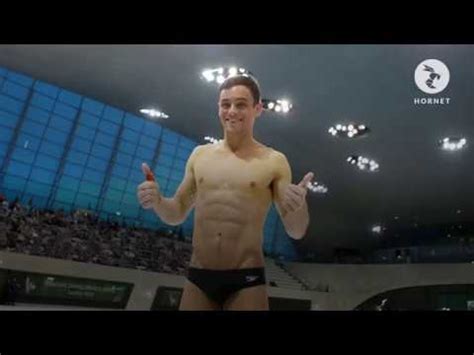 Tom Daley pose nu pour David Hockney